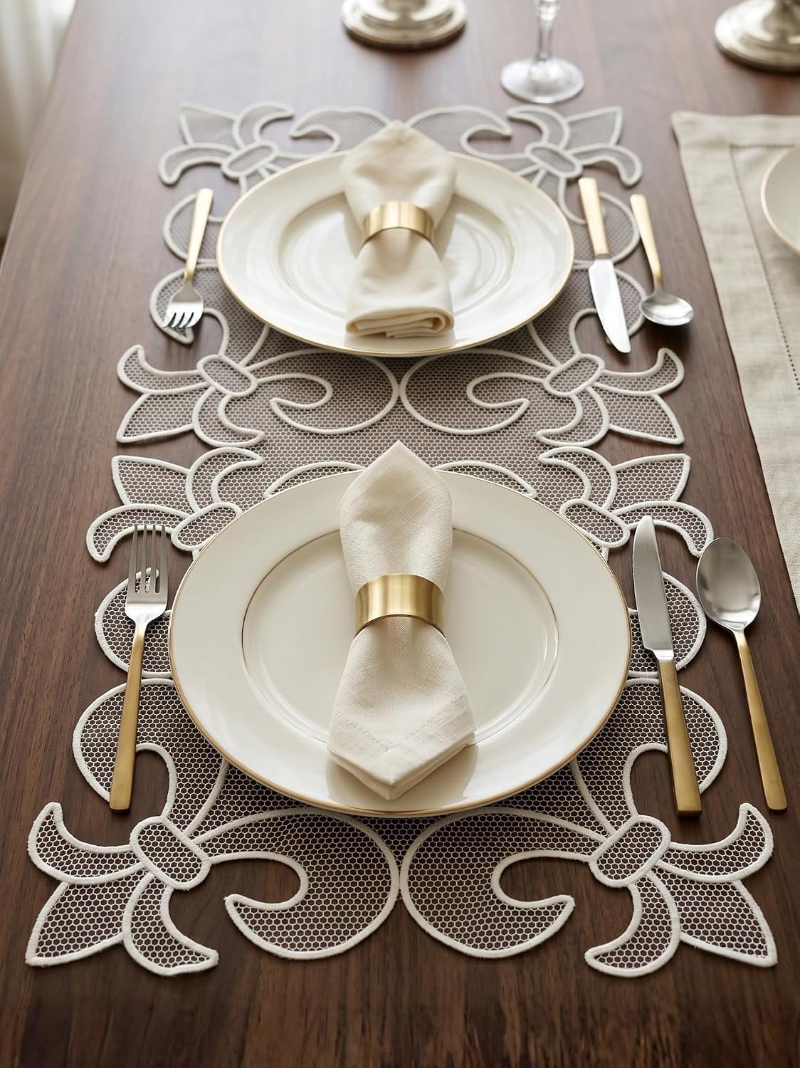 Handmade White Floral Decorative Rectangular Place Mat